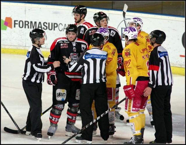 Photo hockey Ligue Magnus - Ligue Magnus, poule de maintien, 1ère journée : Bordeaux vs Dijon - Les Boxers au rendez-vous ! Photo hockey Ligue Magnus - Ligue Magnus, poule de maintien, 1ère journée : Bordeaux vs Dijon - Les Boxers au rendez-vous !