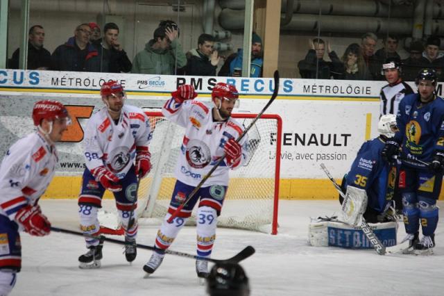 Photo hockey Ligue Magnus - Ligue Magnus, poule de maintien, 3ème journée : Chamonix  vs Lyon - Renversant !