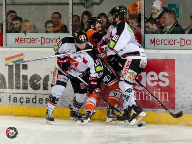 Photo hockey Ligue Magnus - Ligue Magnus, quarts de finale, match 2 : Epinal  vs Amiens  - Epinal fait le break avec la manière