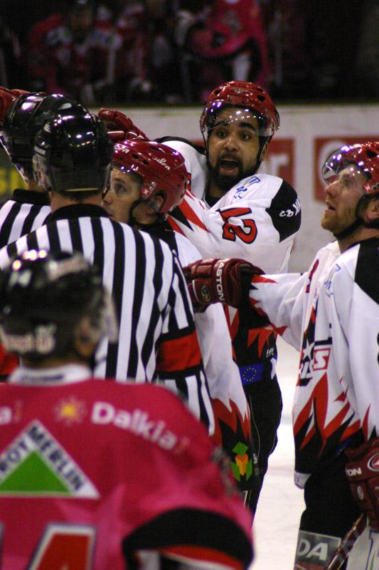 Photo hockey Ligue Magnus - LM - 17ème journée : Amiens  vs Neuilly/Marne - Des Bisons vaillants mais vaincus...