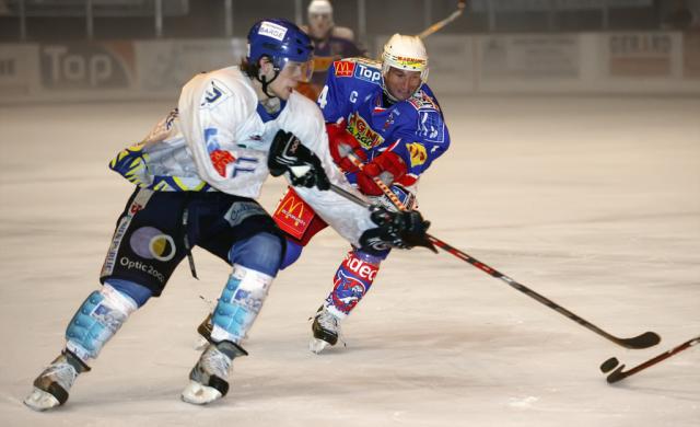Photo hockey Ligue Magnus - LM - 1ère journée : Epinal  vs Dijon  - Epinal tire les marrons du feu