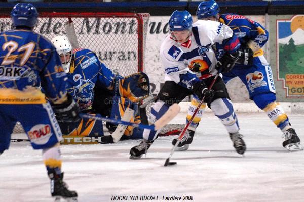 Photo hockey Ligue Magnus - LM - 26ème journée : Villard-de-Lans vs Mont-Blanc - Le Mont Blanc mieux en place 