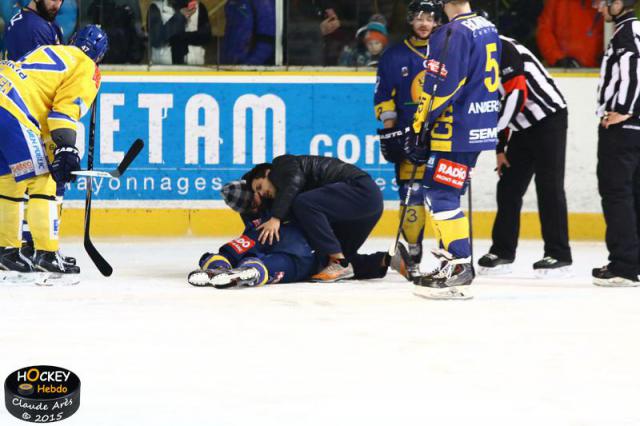 Photo hockey Ligue Magnus - LM playoff, 1er tour, match 2 : Chamonix vs Dijon - Bis repetita au deuxième acte Photo hockey Ligue Magnus - LM playoff, 1er tour, match 2 : Chamonix vs Dijon - Bis repetita au deuxième acte