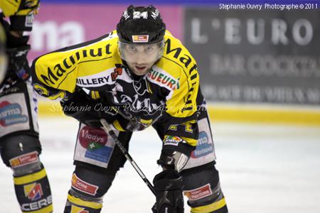 Photo hockey Ligue Magnus - LM playoffs : 1/2 finale, match 2 : Rouen vs Amiens  - Un minimum précieux.