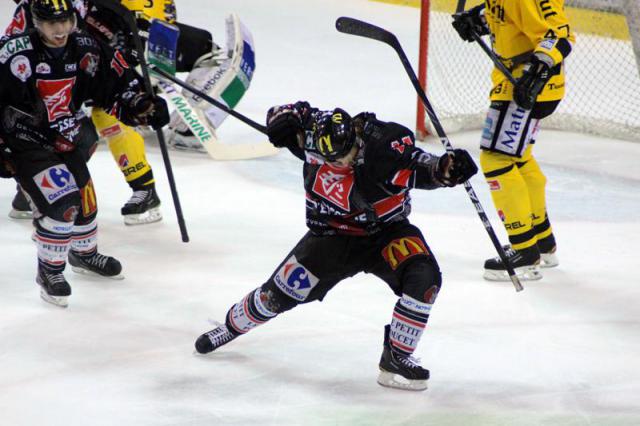 Photo hockey Ligue Magnus - LM Playoffs : 1/4 , match 4 : Amiens vs Rouen - L\ Photo hockey Ligue Magnus - LM Playoffs : 1/4 , match 4 : Amiens vs Rouen - L\