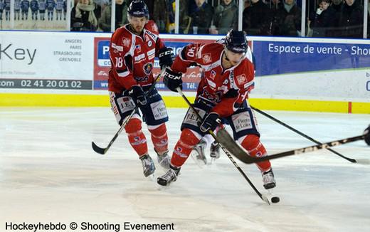 Photo hockey Ligue Magnus - LM Playoffs : 1/4, match 5 : Angers vs Grenoble - Grenoble sort la tête haute Photo hockey Ligue Magnus - LM Playoffs : 1/4, match 5 : Angers vs Grenoble - Grenoble sort la tête haute