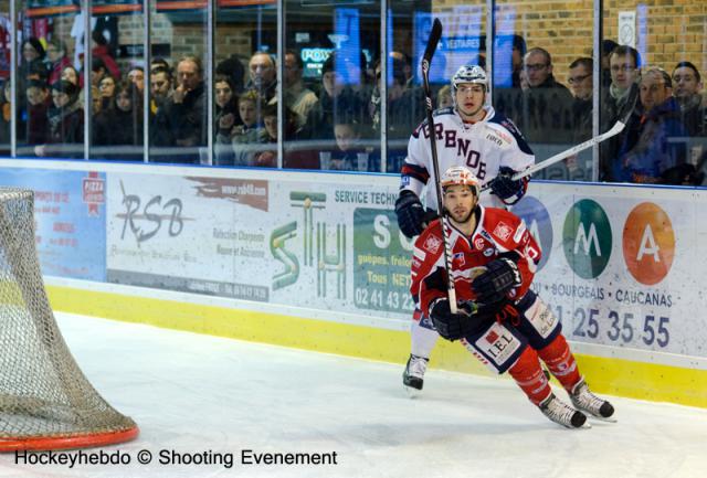 Photo hockey Ligue Magnus - LM Playoffs : 1/4, match 5 : Angers vs Grenoble - Grenoble sort la tête haute Photo hockey Ligue Magnus - LM Playoffs : 1/4, match 5 : Angers vs Grenoble - Grenoble sort la tête haute