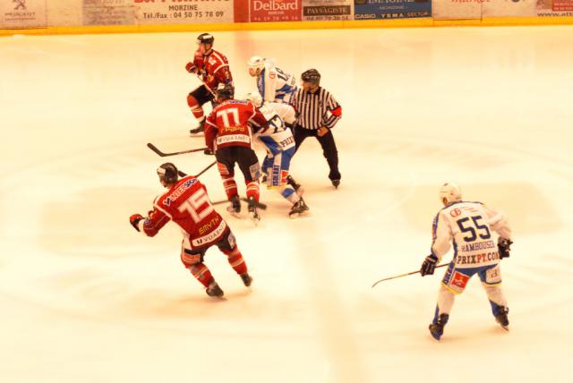 Photo hockey Ligue Magnus - LM Playoffs : 1er tour, match 1 : Morzine-Avoriaz vs Gap - Les Rapaces prennent l\ Photo hockey Ligue Magnus - LM Playoffs : 1er tour, match 1 : Morzine-Avoriaz vs Gap - Les Rapaces prennent l\