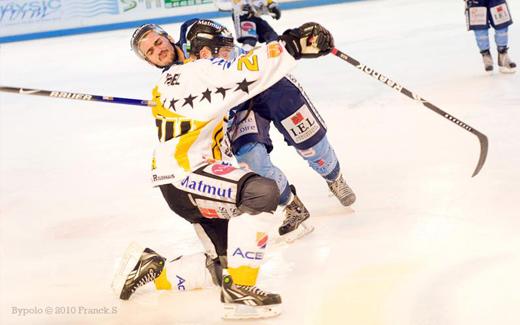 Photo hockey Ligue Magnus - Play-off Ligue Magnus : Finale, match 4 : Angers  vs Rouen - Les compteurs remis à zéro 