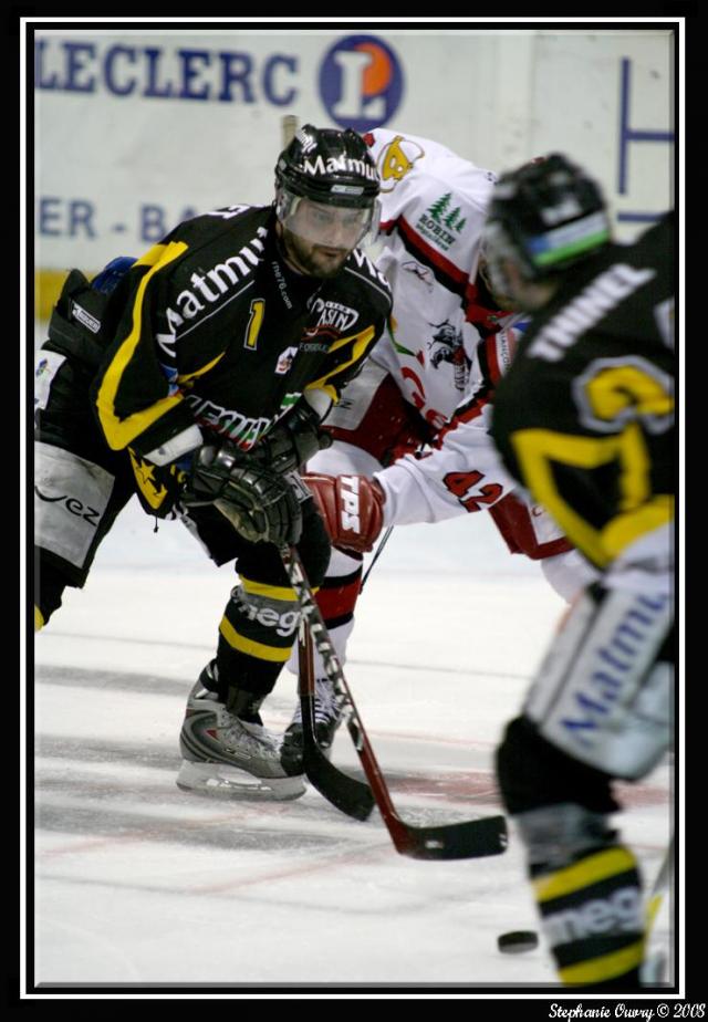 Photo hockey Ligue Magnus - PO Finale match 1 : Rouen vs Briançon  - La première manche pour les Dragons