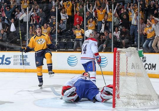 Photo hockey NHL : National Hockey League - AHL - NHL : National Hockey League - AHL - NHL : Montréal, premier de cordée