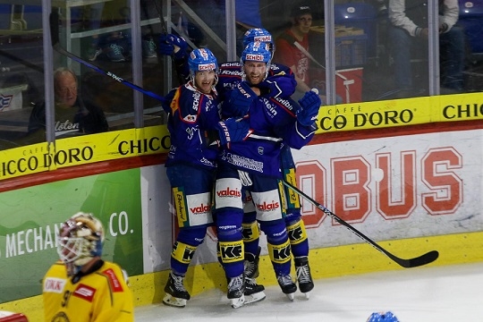 Photo hockey Suisse - National League - : Kloten vs Davos - Kloten se réveille Photo hockey Suisse - National League - : Kloten vs Davos - Kloten se réveille