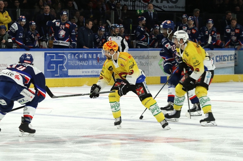 Photo hockey Suisse - National League -  : Zürich vs Bern - Berne tête la première