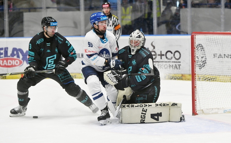 Photo hockey TELH - Tipsport Extraliga Ledního Hokeje - TELH - Tipsport Extraliga Ledního Hokeje - TELH : Ca galope en bas