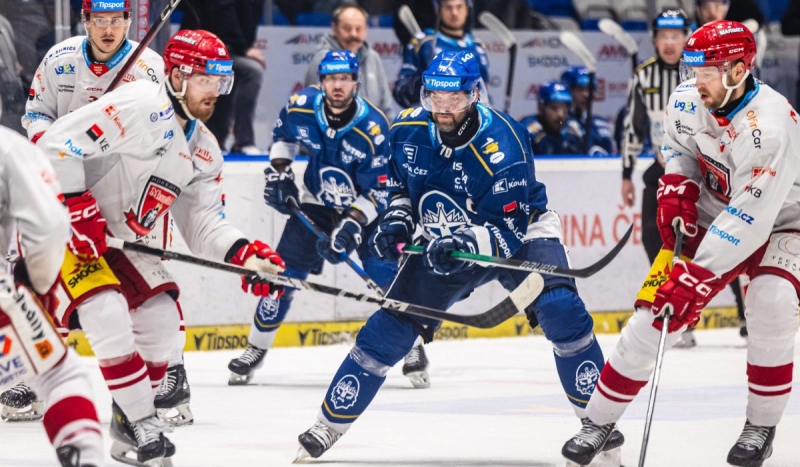 Photo hockey TELH - Tipsport Extraliga LednÃho Hokeje - TELH - Tipsport Extraliga LednÃho Hokeje - TELH : Ca se bouscule en bas Photo hockey TELH - Tipsport Extraliga LednÃho Hokeje - TELH - Tipsport Extraliga LednÃho Hokeje - TELH : Ca se bouscule en bas