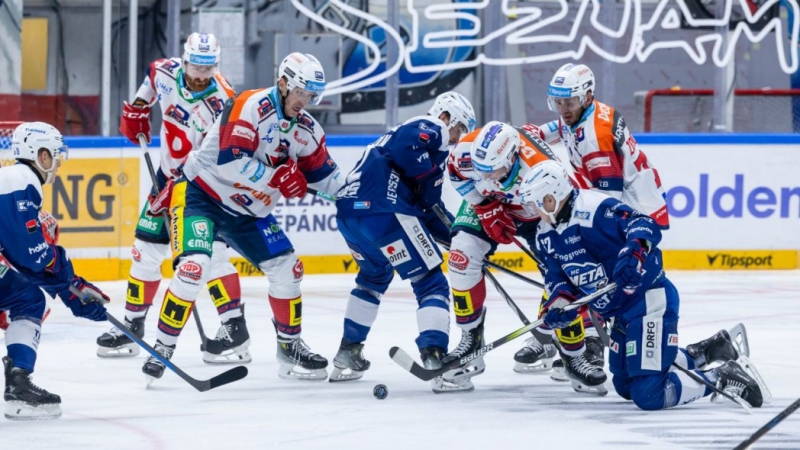 Photo hockey TELH - Tipsport Extraliga Ledního Hokeje - TELH - Tipsport Extraliga Ledního Hokeje - TELH : David bat Goliath