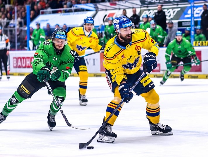 Photo hockey TELH - Tipsport Extraliga Ledního Hokeje - TELH - Tipsport Extraliga Ledního Hokeje - TELH : En forme pour la nouvelle année