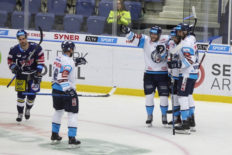 Photo hockey TELH - Tipsport Extraliga LednÃho Hokeje - TELH - Tipsport Extraliga LednÃho Hokeje - TELH : Et de deux ! Photo hockey TELH - Tipsport Extraliga LednÃho Hokeje - TELH - Tipsport Extraliga LednÃho Hokeje - TELH : Et de deux !