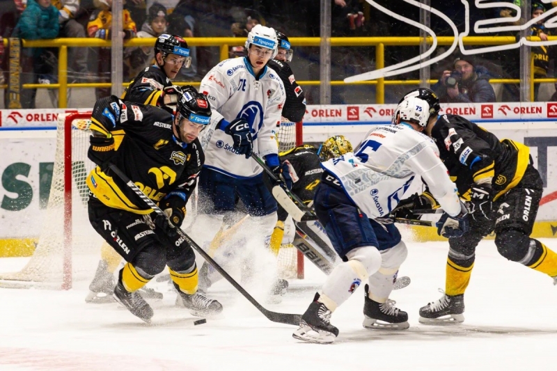Photo hockey TELH - Tipsport Extraliga LednÃho Hokeje - TELH - Tipsport Extraliga LednÃho Hokeje - TELH : Et de deux ! Photo hockey TELH - Tipsport Extraliga LednÃho Hokeje - TELH - Tipsport Extraliga LednÃho Hokeje - TELH : Et de deux !