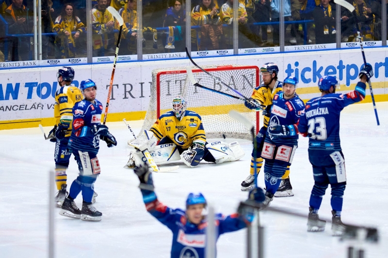 Photo hockey TELH - Tipsport Extraliga LednÃho Hokeje - TELH - Tipsport Extraliga LednÃho Hokeje - TELH : Force de frappe Photo hockey TELH - Tipsport Extraliga LednÃho Hokeje - TELH - Tipsport Extraliga LednÃho Hokeje - TELH : Force de frappe