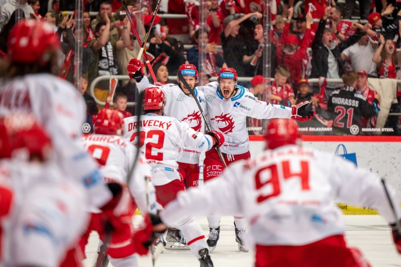 Photo hockey TELH - Tipsport Extraliga LednÃho Hokeje - TELH - Tipsport Extraliga LednÃho Hokeje - TELH : Incroyable retour ! Photo hockey TELH - Tipsport Extraliga LednÃho Hokeje - TELH - Tipsport Extraliga LednÃho Hokeje - TELH : Incroyable retour !