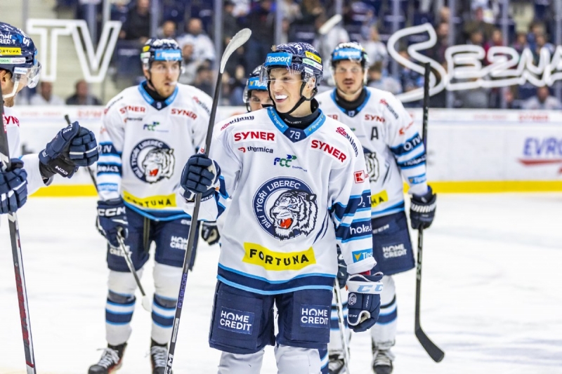 Photo hockey TELH - Tipsport Extraliga LednÃho Hokeje - TELH - Tipsport Extraliga LednÃho Hokeje - TELH : La fin de la disette Photo hockey TELH - Tipsport Extraliga LednÃho Hokeje - TELH - Tipsport Extraliga LednÃho Hokeje - TELH : La fin de la disette