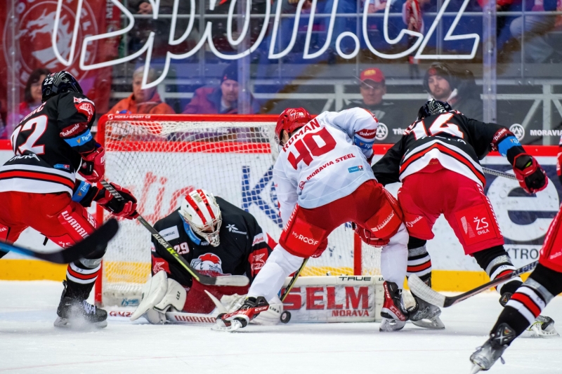 Photo hockey TELH - Tipsport Extraliga LednÃho Hokeje - TELH - Tipsport Extraliga LednÃho Hokeje - TELH : Le coq fait taire le dragon Photo hockey TELH - Tipsport Extraliga LednÃho Hokeje - TELH - Tipsport Extraliga LednÃho Hokeje - TELH : Le coq fait taire le dragon