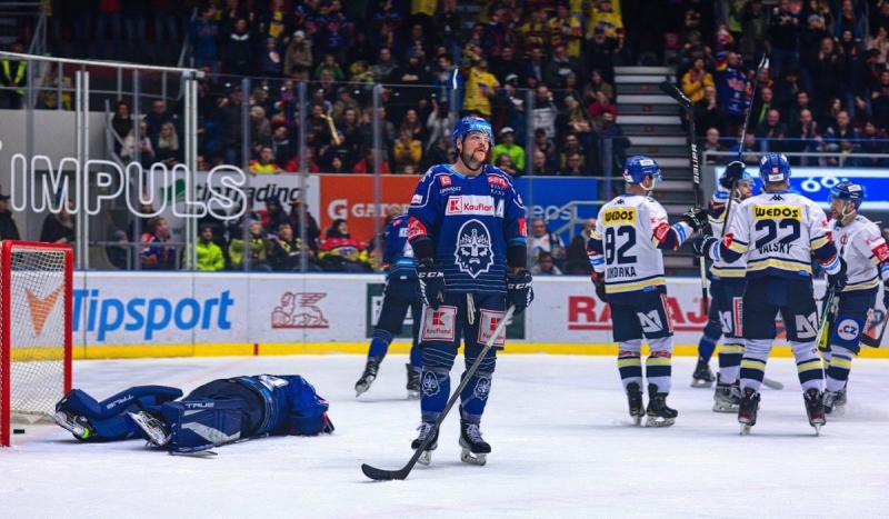 Photo hockey TELH - Tipsport Extraliga LednÃho Hokeje - TELH - Tipsport Extraliga LednÃho Hokeje - TELH : Le match de la peur Photo hockey TELH - Tipsport Extraliga LednÃho Hokeje - TELH - Tipsport Extraliga LednÃho Hokeje - TELH : Le match de la peur