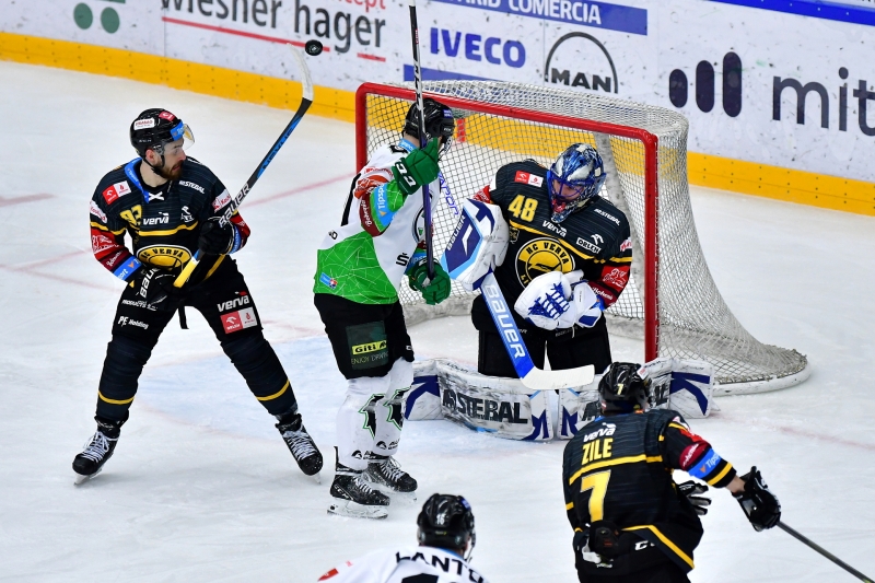 Photo hockey TELH - Tipsport Extraliga LednÃho Hokeje - TELH - Tipsport Extraliga LednÃho Hokeje - TELH : Le match des agonisants Photo hockey TELH - Tipsport Extraliga LednÃho Hokeje - TELH - Tipsport Extraliga LednÃho Hokeje - TELH : Le match des agonisants