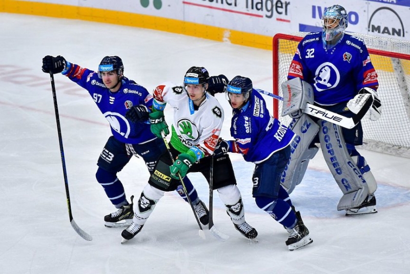 Photo hockey TELH - Tipsport Extraliga LednÃho Hokeje - TELH - Tipsport Extraliga LednÃho Hokeje - TELH : Les Indiens chassent le lion Photo hockey TELH - Tipsport Extraliga LednÃho Hokeje - TELH - Tipsport Extraliga LednÃho Hokeje - TELH : Les Indiens chassent le lion
