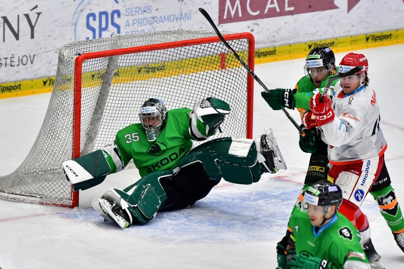 Photo hockey TELH - Tipsport Extraliga LednÃho Hokeje - TELH - Tipsport Extraliga LednÃho Hokeje - TELH : Lutte sommitale Photo hockey TELH - Tipsport Extraliga LednÃho Hokeje - TELH - Tipsport Extraliga LednÃho Hokeje - TELH : Lutte sommitale