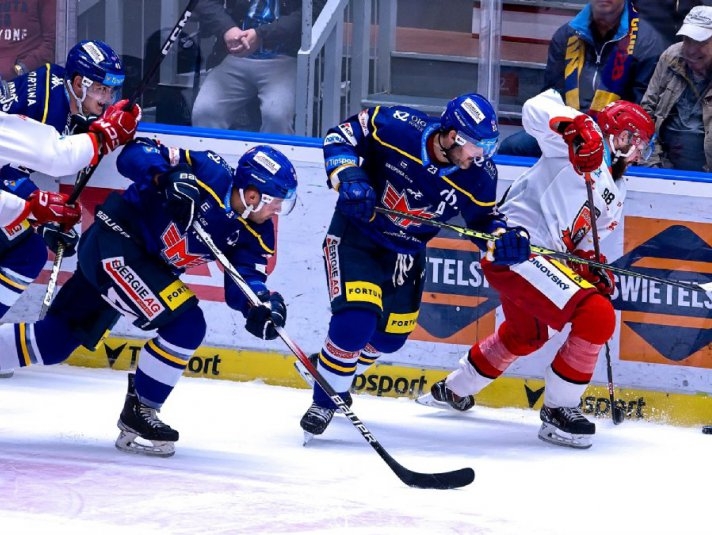 Photo hockey TELH - Tipsport Extraliga LednÃho Hokeje - TELH - Tipsport Extraliga LednÃho Hokeje - TELH : Quel derby ! Photo hockey TELH - Tipsport Extraliga LednÃho Hokeje - TELH - Tipsport Extraliga LednÃho Hokeje - TELH : Quel derby !
