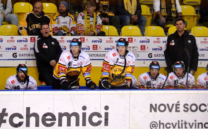 Photo hockey TELH - Tipsport Extraliga Ledního Hokeje - TELH - Tipsport Extraliga Ledního Hokeje - TELH : Renversant !