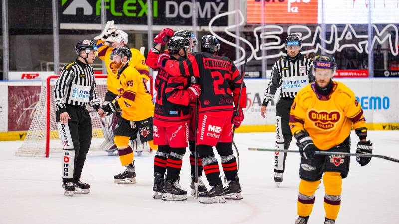 Photo hockey TELH - Tipsport Extraliga LednÃho Hokeje - TELH - Tipsport Extraliga LednÃho Hokeje - TELH : Se faire peur Photo hockey TELH - Tipsport Extraliga LednÃho Hokeje - TELH - Tipsport Extraliga LednÃho Hokeje - TELH : Se faire peur