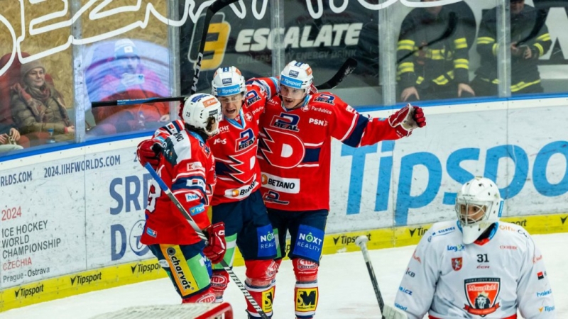 Photo hockey TELH - Tipsport Extraliga LednÃho Hokeje - TELH - Tipsport Extraliga LednÃho Hokeje - TELH : Survie et derbys Photo hockey TELH - Tipsport Extraliga LednÃho Hokeje - TELH - Tipsport Extraliga LednÃho Hokeje - TELH : Survie et derbys
