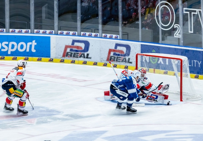Photo hockey TELH - Tipsport Extraliga Ledního Hokeje - TELH - Tipsport Extraliga Ledního Hokeje - TELH : Très rapide en haut de classement