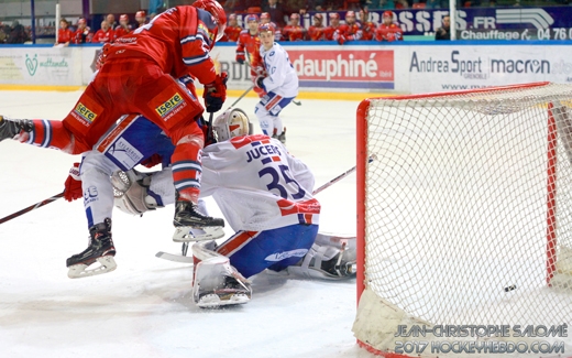 Grenoble rosse le lion