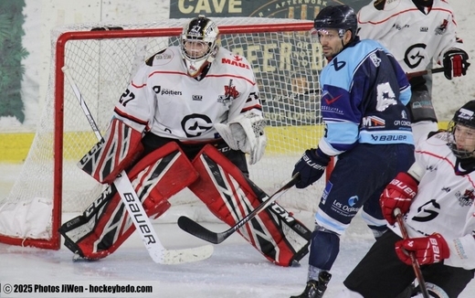 D3 - Poitiers s'impose à Tours