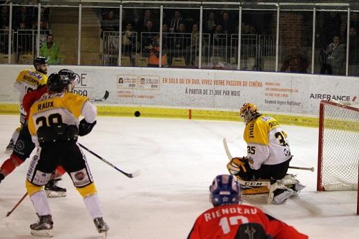 Rouen prend les commandes
