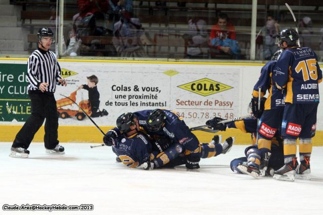 Photo hockey match Chamonix  - Angers  le 14/09/2013