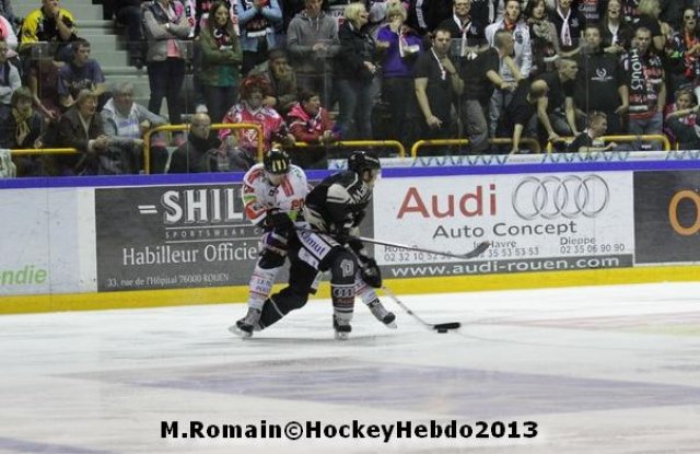 Photo hockey match Rouen - Amiens  le 14/09/2013