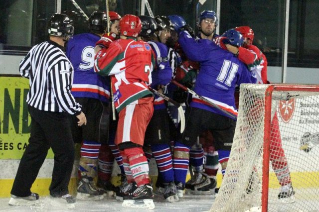 Photo hockey match Brest II - Courbevoie II le 28/09/2013