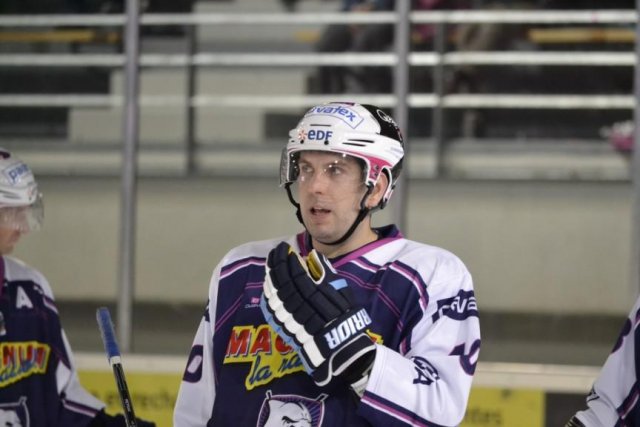 Photo hockey match Epinal  - Angers  le 28/09/2013