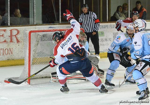 Briançon  3 - 7 Grenoble 