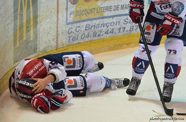 Briançon  3 - 7 Grenoble 