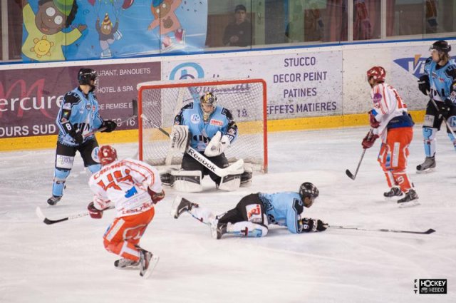 Photo hockey match Tours  - Valence le 09/11/2013