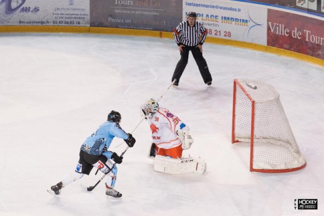Photo hockey match Tours  - Valence le 09/11/2013