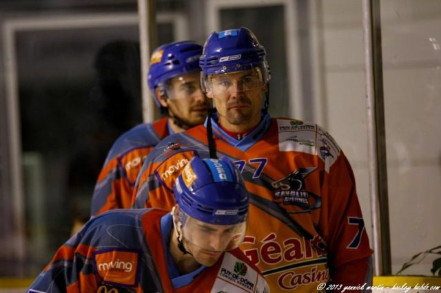 Photo hockey match Clermont-Ferrand - Cergy-Pontoise le 16/11/2013