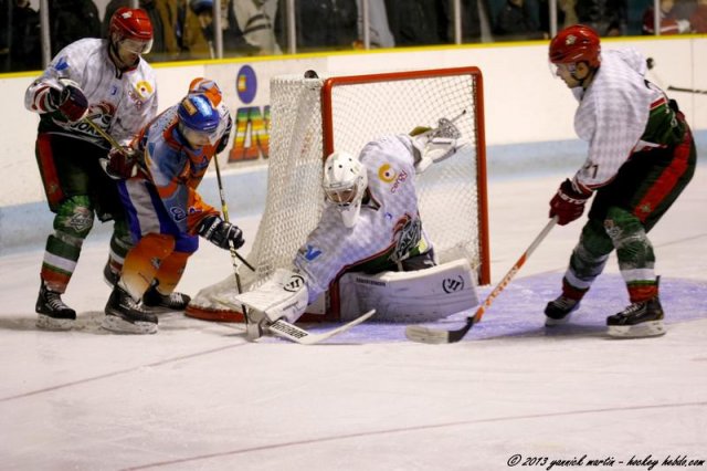 Photo hockey match Clermont-Ferrand - Cergy-Pontoise le 16/11/2013