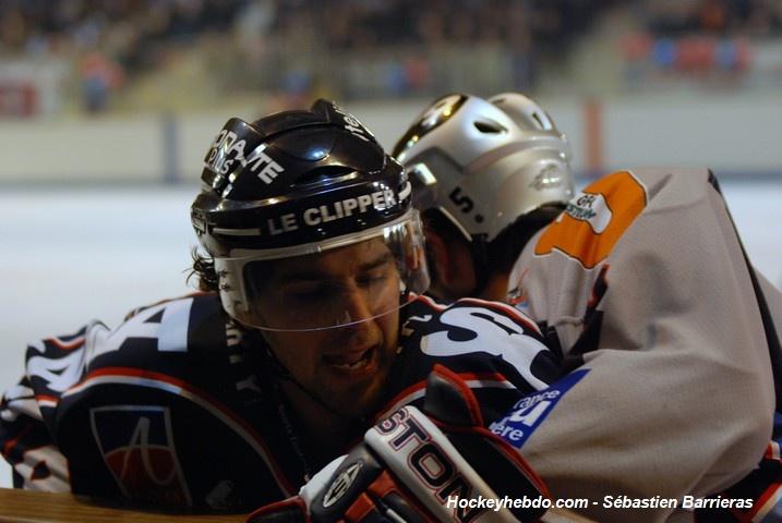 Angers  2 - 5 Grenoble 